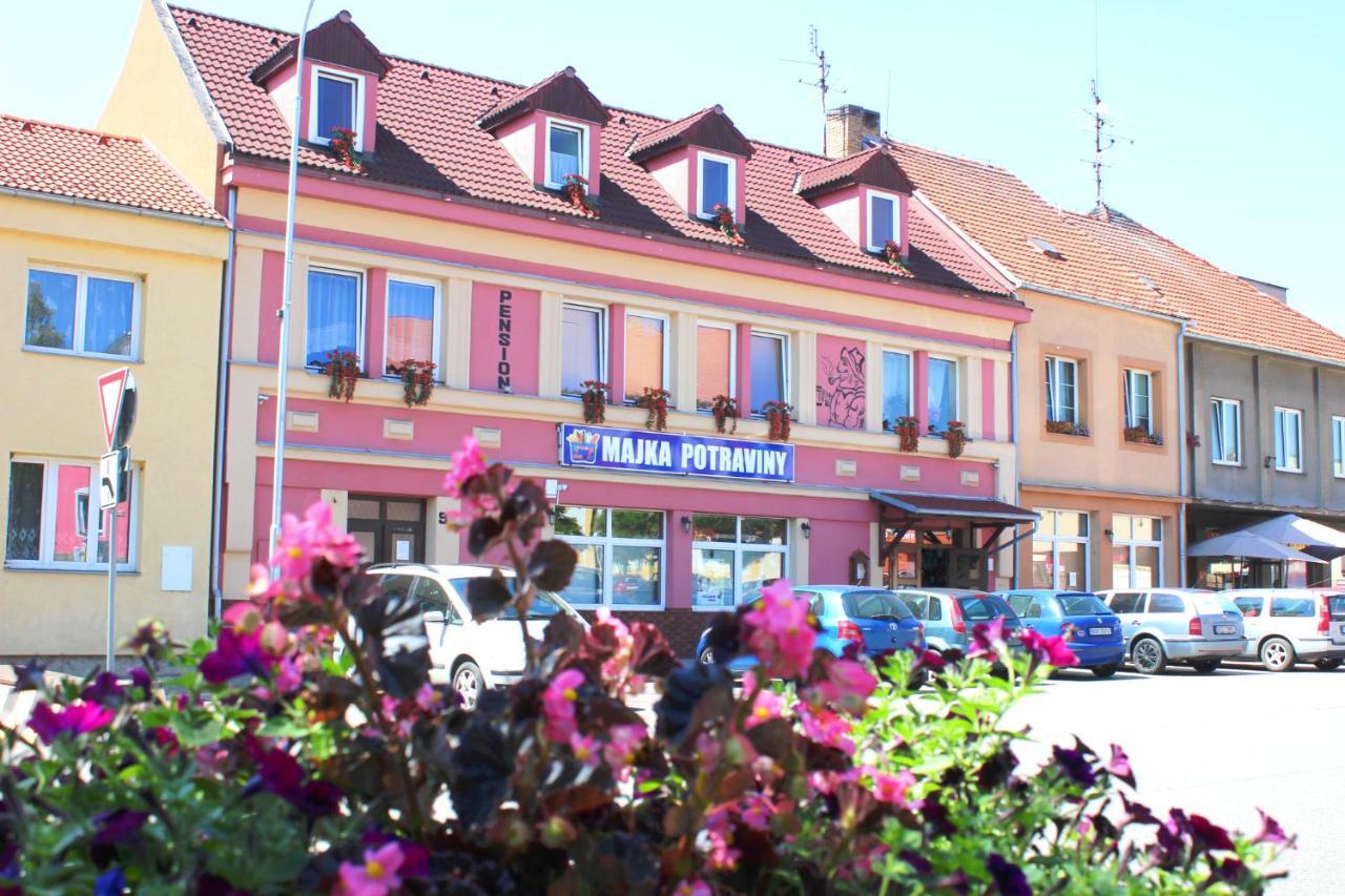 Pension Bernartice ภายนอก รูปภาพ